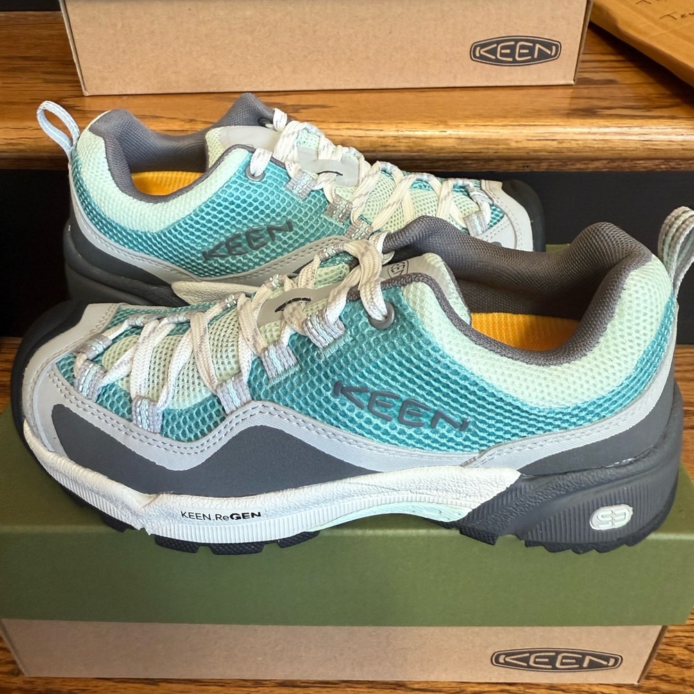 KEEN Wasatch Women's Teal and Gray Athletic Shoes